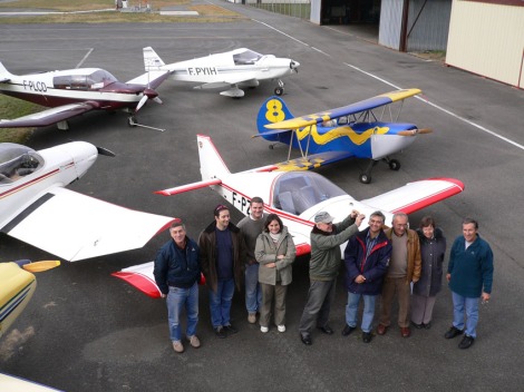 Photo de quelques membres et avions de l'ACAP  en Juin 2004